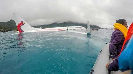 Avión caído en una laguna de Micronesia: Hallan el cuerpo de un pasajero