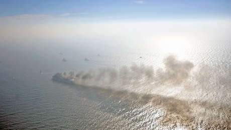 Un ferry con 335 personas a bordo sale ardiendo en el mar Báltico