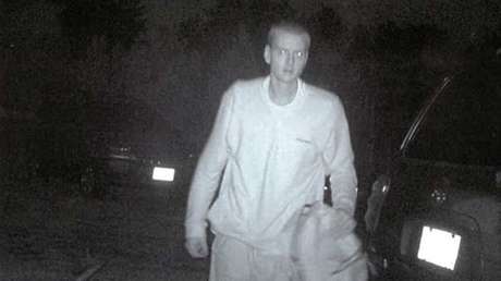 FOTO: La policía pide ayuda para identificar a un sospechoso (y los internautas reconocen a Eminem)