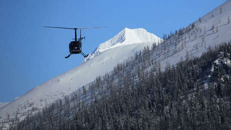Un piloto sobrevive cinco días en la taiga rusa tras aterrizar de emergencia su helicóptero Robinson