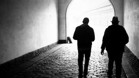 Una joven descubre que su padre era un mafioso a través de una serie televisiva