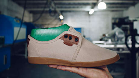 ¿Cómo una tienda 'online' de zapatos ecuatorianos ha logrado vender a chinos y alemanes?