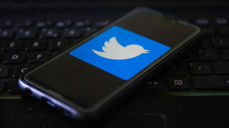 Cuenta en un tuit que su hijo marino "no va a citas" por temor a las feministas y Twitter explota