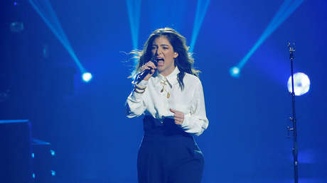 Condenan a unas activistas pagar 12.000 dólares a tres israelíes por un concierto cancelado de Lord