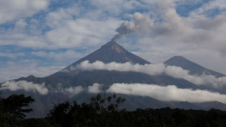 Guatemala: El Volcán de Fuego entra en erupción