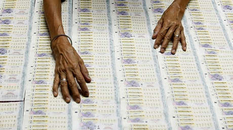 Un tailandés se prende fuego en un templo budista por no ganar la lotería