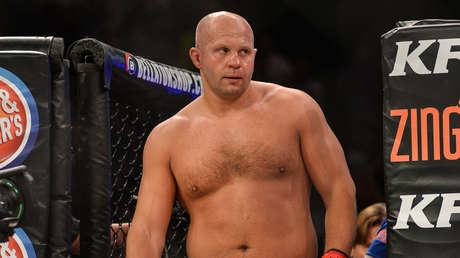 VIDEO: Emeliánenko vence a Chael Sonnen en el primer asalto y pasa a la final de Bellator 208