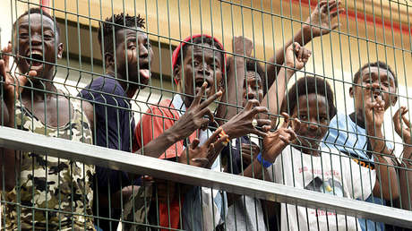 ¿Retirará España las concertinas de sus vallas fronterizas en Ceuta y Melilla?