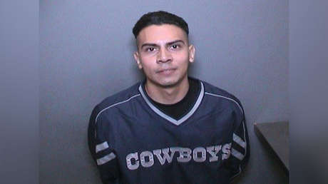 Se cuela en una residencia para robar ropa, pero se detiene a mirar porno y acaba delatándose