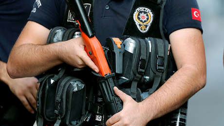 Un hombre abre fuego en el centro de Estambul