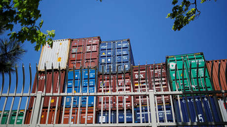 Nuevo frente en su guerra comercial contra China: EE.UU. se retirará de la Unión Postal Universal