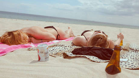 Sri Lanka: Discordia entre la Policía y el Departamento de Turismo por el uso de bikinis 