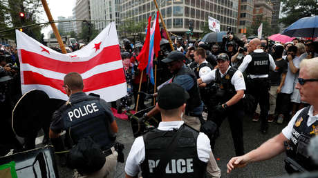 "Que se pudra en la tumba": Viuda del 11-S afronta el odio de un antifascista que indigna las redes