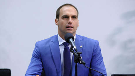 El hijo de Bolsonaro dice que "un soldado y un cabo" pueden cerrar el Tribunal Supremo en Brasil