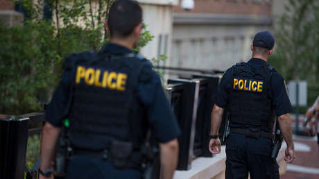 Un joven de 15 años salva a su madre de una agresión sexual y somete al atacante