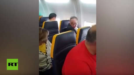 "No puedo comer ni dormir": La víctima del ataque racista en un vuelo de Ryanair rompe el silencio