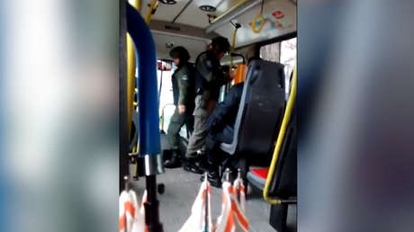 VIDEO: Polémica por requisas aleatorias de la Gendarmería argentina en autobuses, ¿son legales?