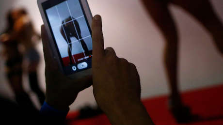 India: Ordenan bloquear 827 sitios web pornográficos para combatir la violencia sexual