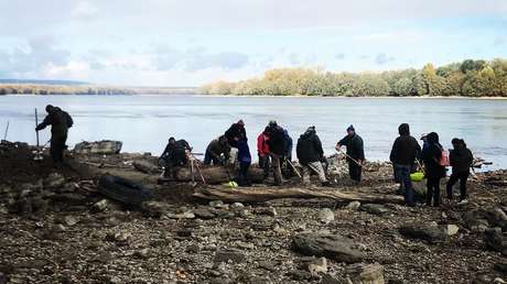 VIDEO, FOTO: El tesoro de un barco naufragado emerge de las aguas del Danubio