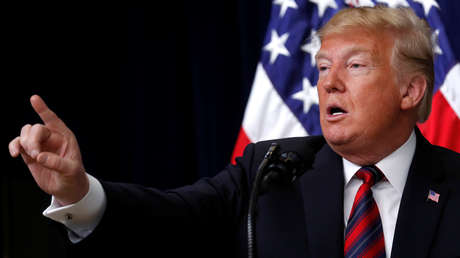 Trump dice que las alertas de bombas dañan la ventaja de los republicanos antes de las elecciones