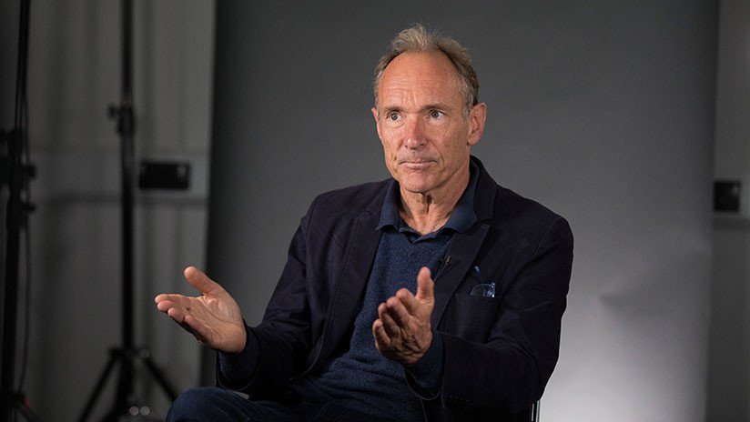 El padre de Internet: Hay que destronar a Google y Facebook porque acumulan demasiado poder