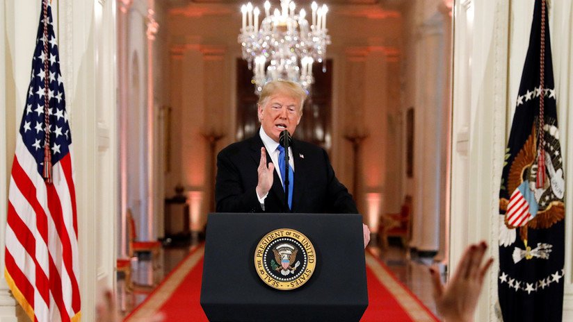 "Emergencia nacional": Trump extiende por un año sanciones contra Irán decretadas en 1979