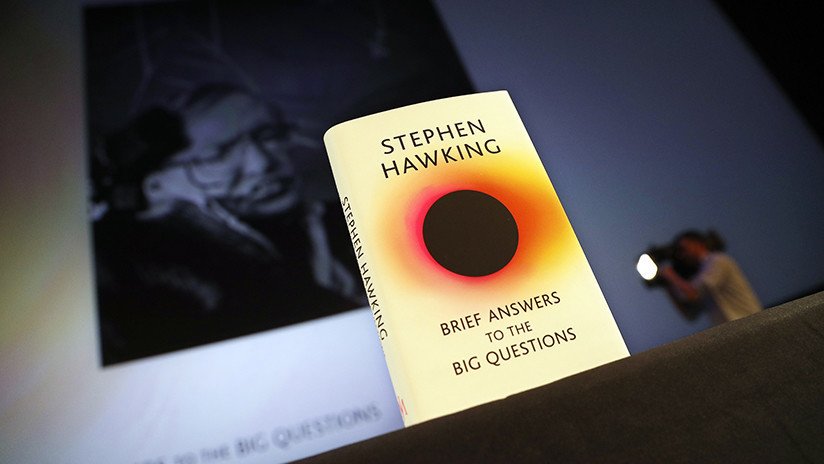 ¿Será posible viajar en el tiempo? Explican una de las últimas predicciones de Stephen Hawking