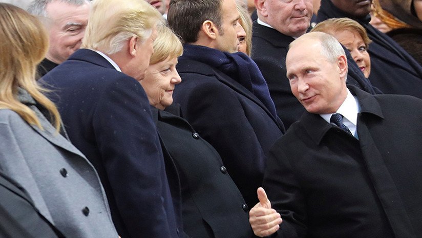 VIDEO: Apretón de manos entre Putin y Trump en conmemoración del fin de la Primera Guerra Mundial