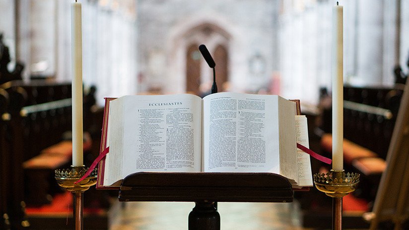 VIDEO: ¡Milagro! Pastor brasileño sobrevive a tiroteo en una iglesia escondiéndose detrás de 'Jesús'