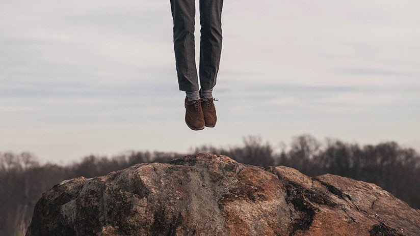 VIDEO: Un pastor 'levita' en una iglesia de EE.UU.