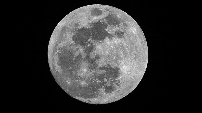 "Primeros pasos": La NASA elige 9 compañías estadounidenses para su programa de servicios en la Luna