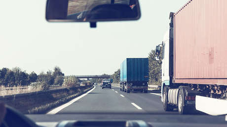 EE.UU.: Ve las llaves puestas en un camión aparcado y lo roba al instante (VIDEO)