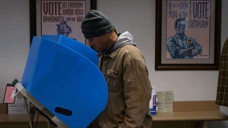 La odisea de votar: Cómo ejercer derechos básicos se vuelve una batalla para los hispanos en EE.UU.