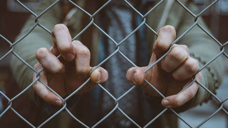 Una pareja británica esclavizó a un albañil polaco durante 4 años en el jardín de su millonaria casa