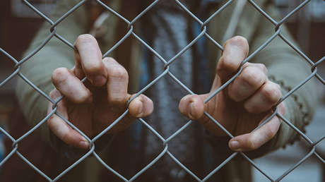 España: Fiscalía pide casi 5 años de prisión para un hombre que robó un bocadillo en una panadería