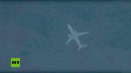 VIDEO: Descubren en Google Earth un "extraño" avión 'sumergido' en la costa del Reino Unido