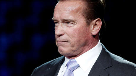 El Airbus A380 que transportaba a 'Terminator' aterriza de emergencia en Londres