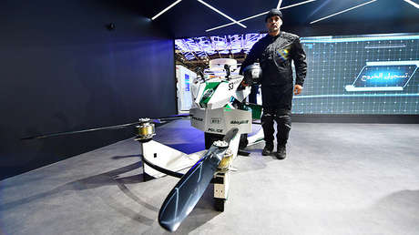 VIDEO: La Policía de Dubái aprende a pilotar motos voladoras para combatir el crimen desde el aire