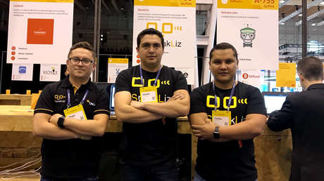 La 'app' desarrollada por ecuatorianos que ayuda a personas con discapacidad auditiva en 78 países