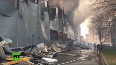 VIDEO: Se declara un incendio en un centro comercial de San Petersburgo