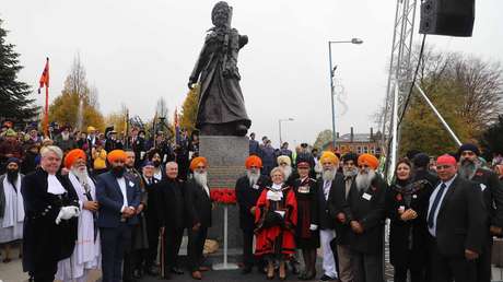 FOTOS: Desfiguran la escultura en honor a los combatientes sijs de la I Guerra Mundial en Inglaterra