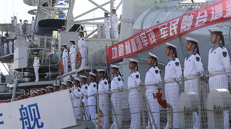 China preocupa a EE.UU. con su primera lancha robot que dispara misiles guiados