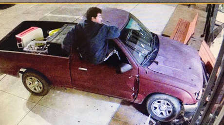 EE.UU.: Estrella su camión contra la sede del tribunal para denunciar que le robaron sus drogas