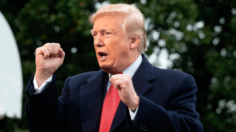 "Somos la envidia del mundo": Trump sale al paso de las 'guerras intestinas' en la Casa Blanca