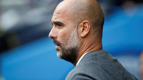 Guardiola saluda a los políticos catalanes presos tras dar una charla en la cárcel