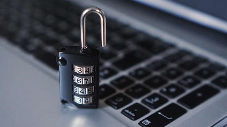 Extensiones maliciosas de navegador: La amenaza que millones de usuarios se instalan por sí mismos