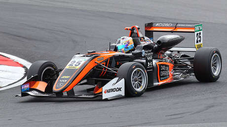 VIDEO: Piloto alemana se 'estampa' en su Fórmula 3 contra un muro en un brutal accidente