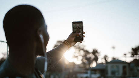 Una selfi evita que ladrones se salgan con la suya tras robar joyas a una pareja