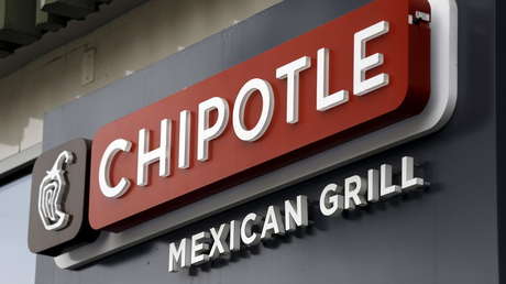 VIDEO: Una cadena de comida en EE.UU. no atiende a varios afroamericanos por temor a que no paguen