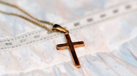 Mata a un cura al intentar castrarlo por la supuesta violación de su hija de nueve años